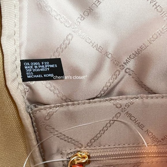 🔥NeW! Michael Kors Animal Print Backpack &amp; Card Case - Picture 11 of 16